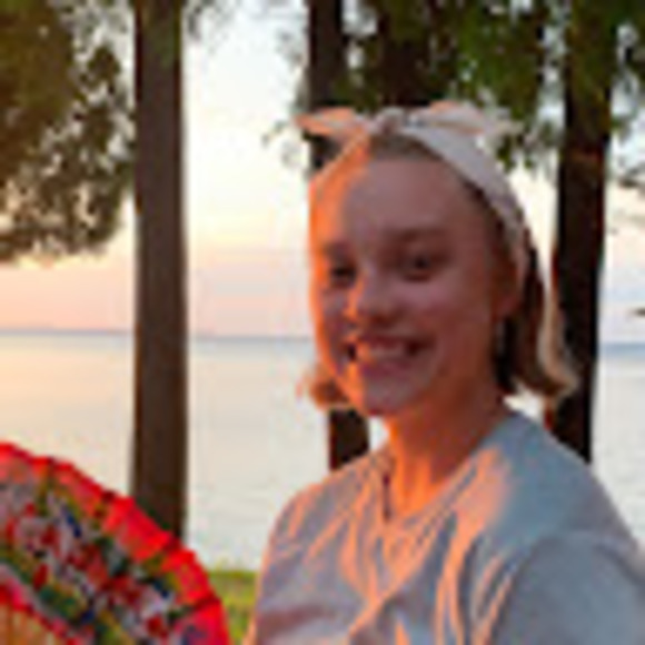 Meet your Posher, Anna - Picture 1 of 1